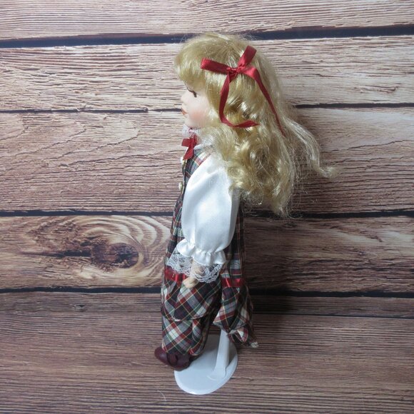 UniQue Porcelain Doll Limited Edition 16" - Leona - Picture 6 of 8